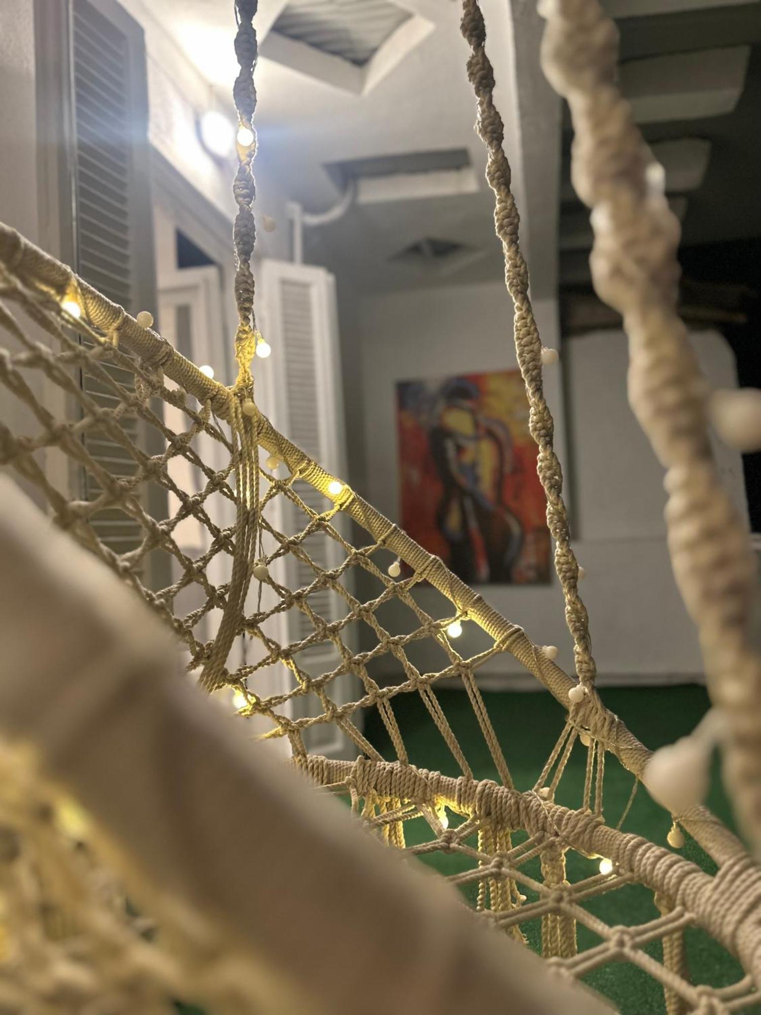 Modern 1-Bedroom Apartment In Zamalek Visits Allowed القاهرة المظهر الخارجي الصورة