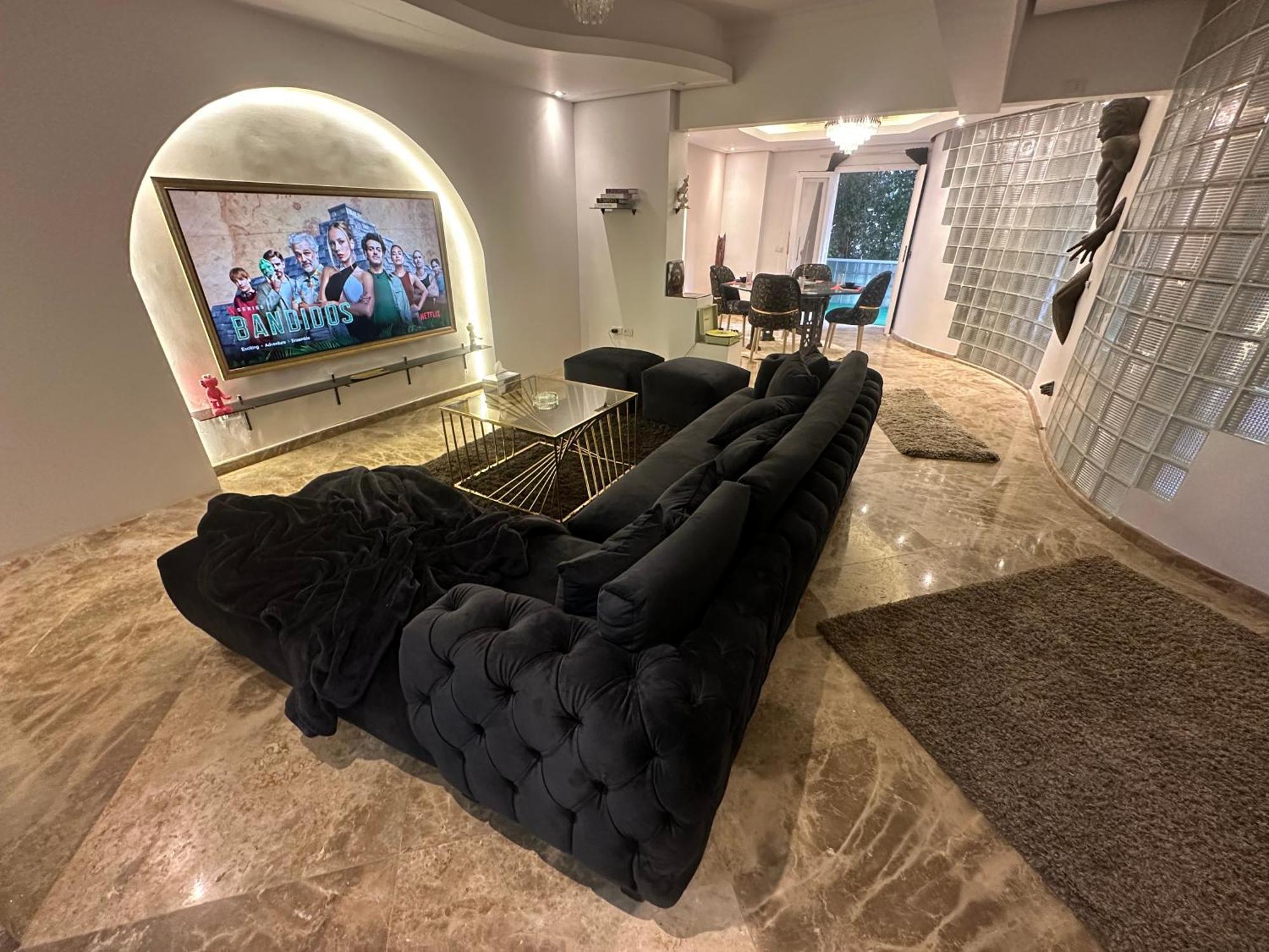 Modern 1-Bedroom Apartment In Zamalek Visits Allowed القاهرة المظهر الخارجي الصورة